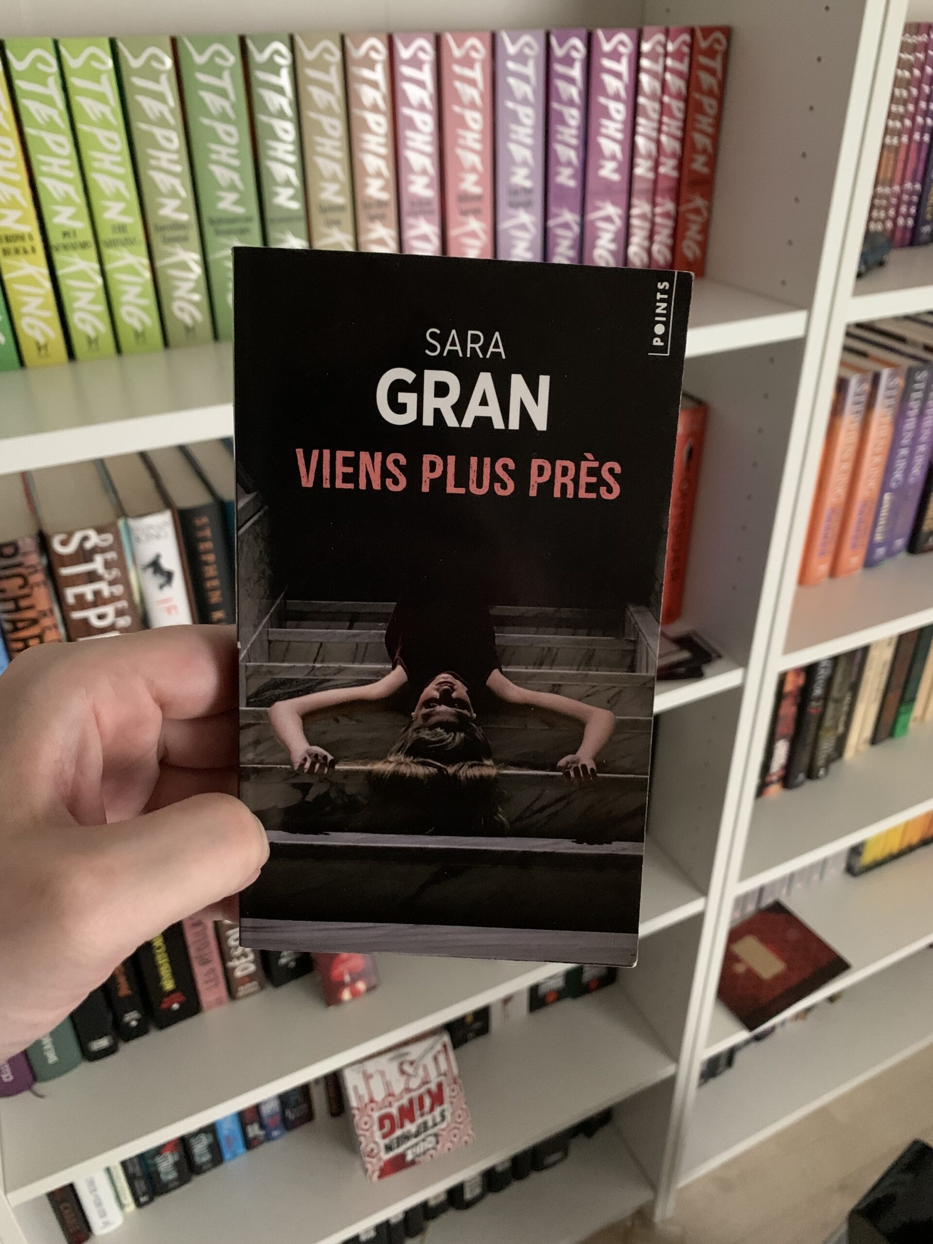 Viens Plus Près